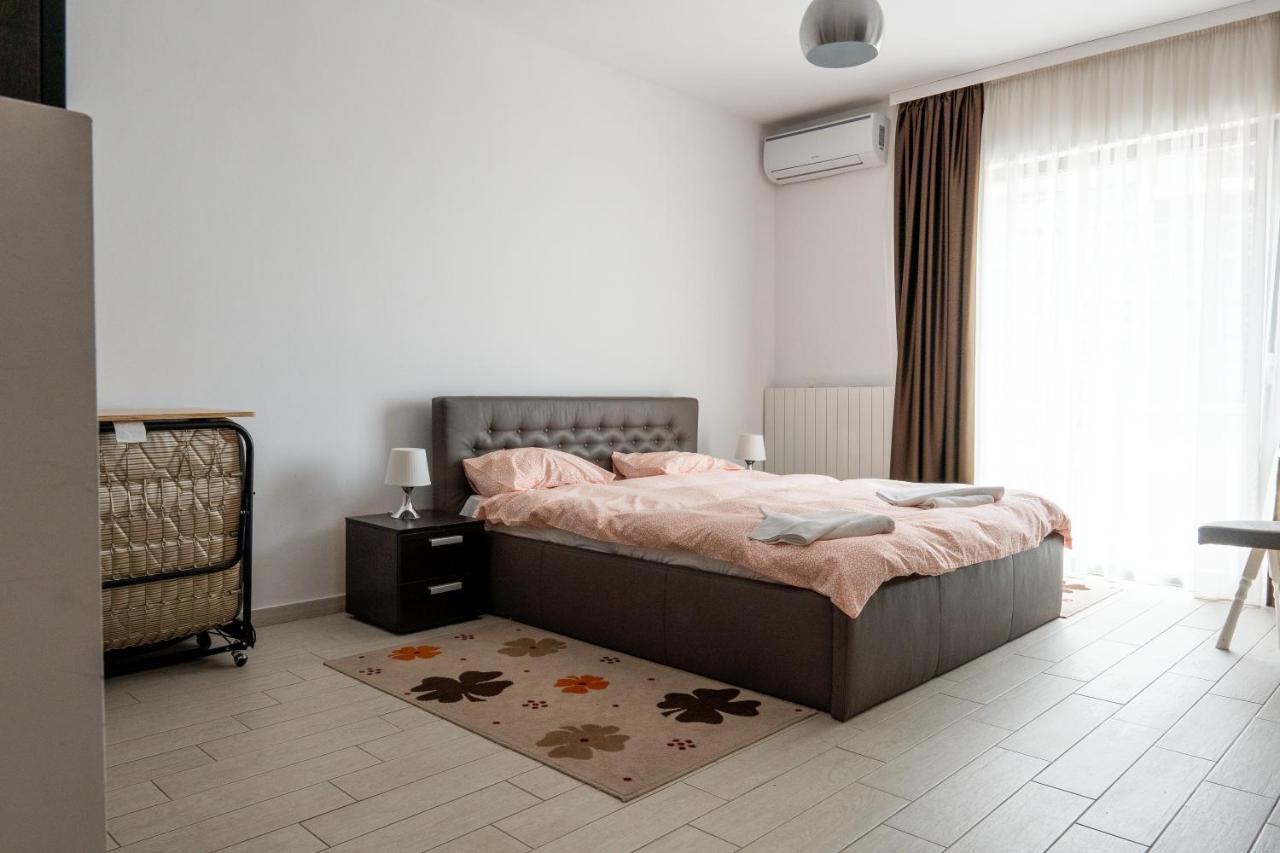 Bright Apartments Mamaia Nord Bagian luar foto