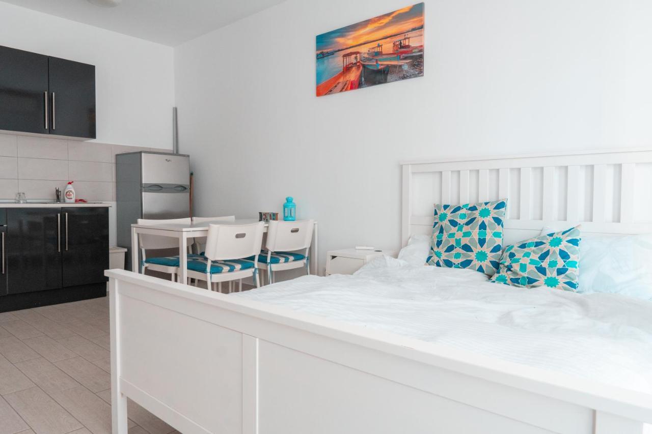 Bright Apartments Mamaia Nord Bagian luar foto