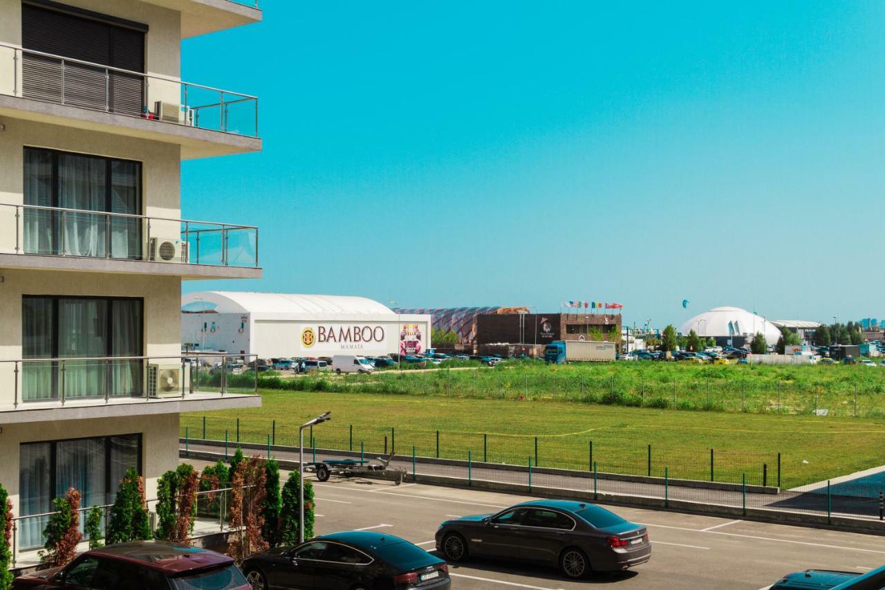 Bright Apartments Mamaia Nord Bagian luar foto
