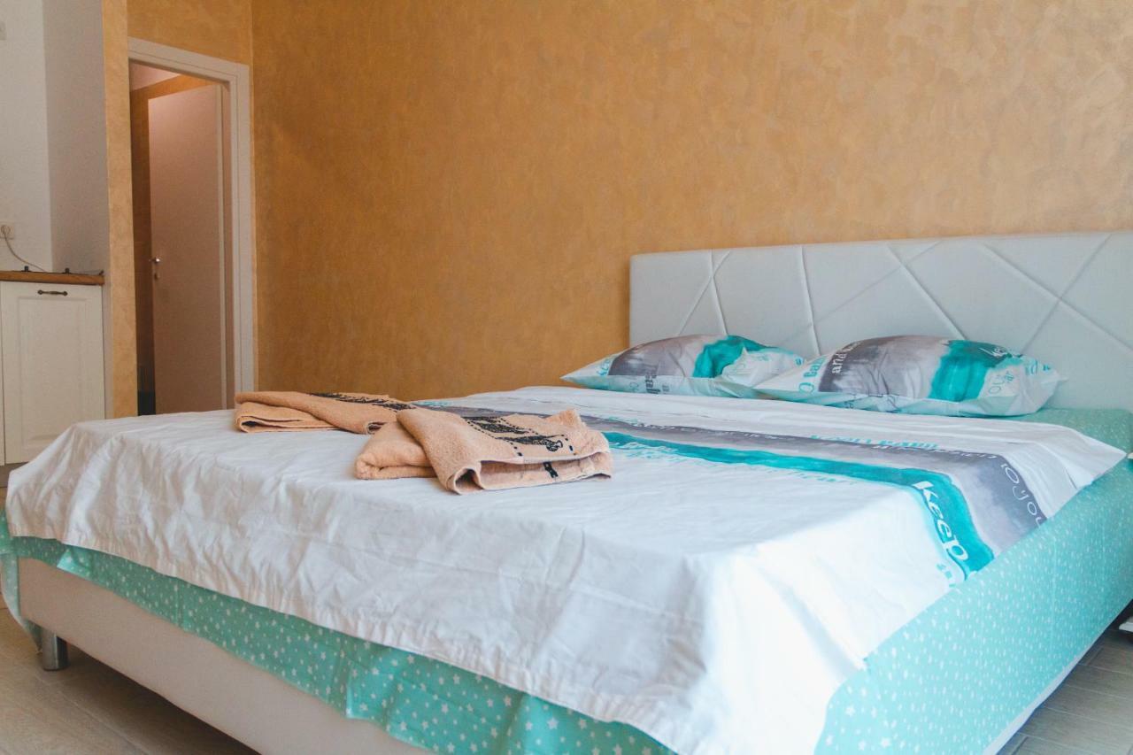 Bright Apartments Mamaia Nord Bagian luar foto